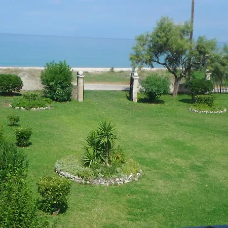 Angela, Seafront Apartments, Almiros *