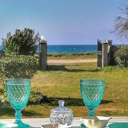 Angela, Seafront Apartments, Almiros Daire *