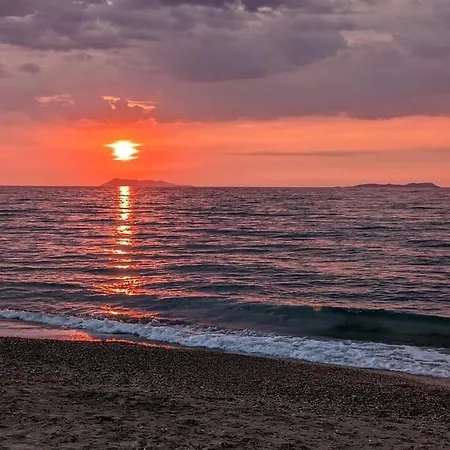 Angela, Seafront Apartments, Almiros Appartement Plage d'Almiros